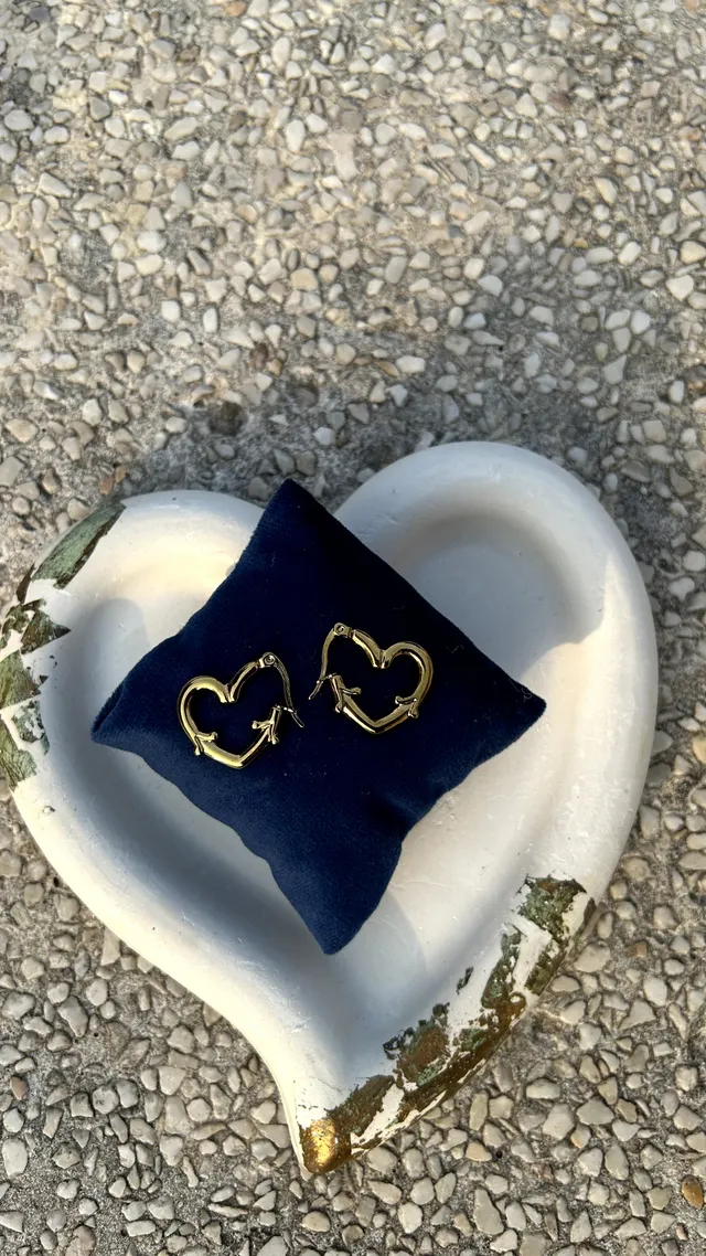 Sculpted Dome Hoops